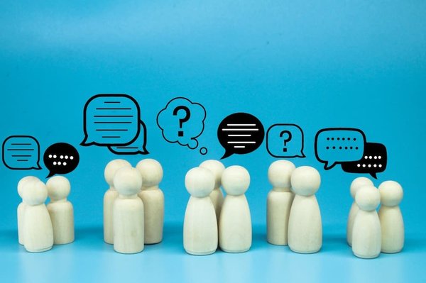 Quelles compétences interculturelles développer pour une carrière réussie en diplomatie commerciale?