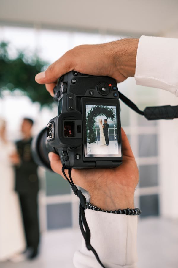Capture l'essence de votre amour avec un photographe expert en mariage